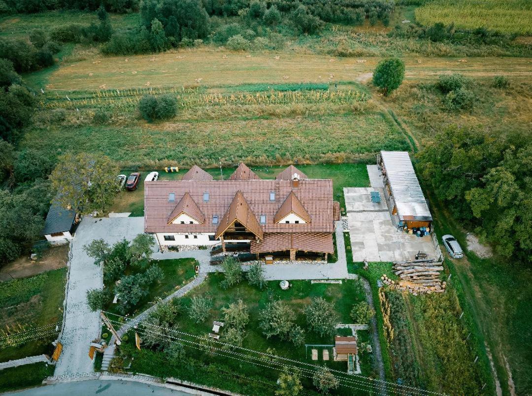 Nut House Retezat Hotel Nucsoara  Exterior photo